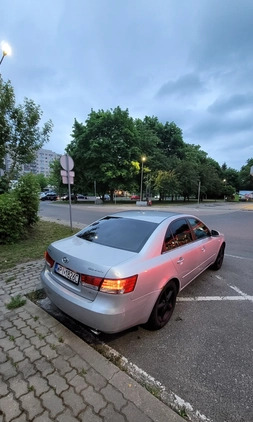 Hyundai Sonata cena 16605 przebieg: 295000, rok produkcji 2006 z Warszawa małe 16